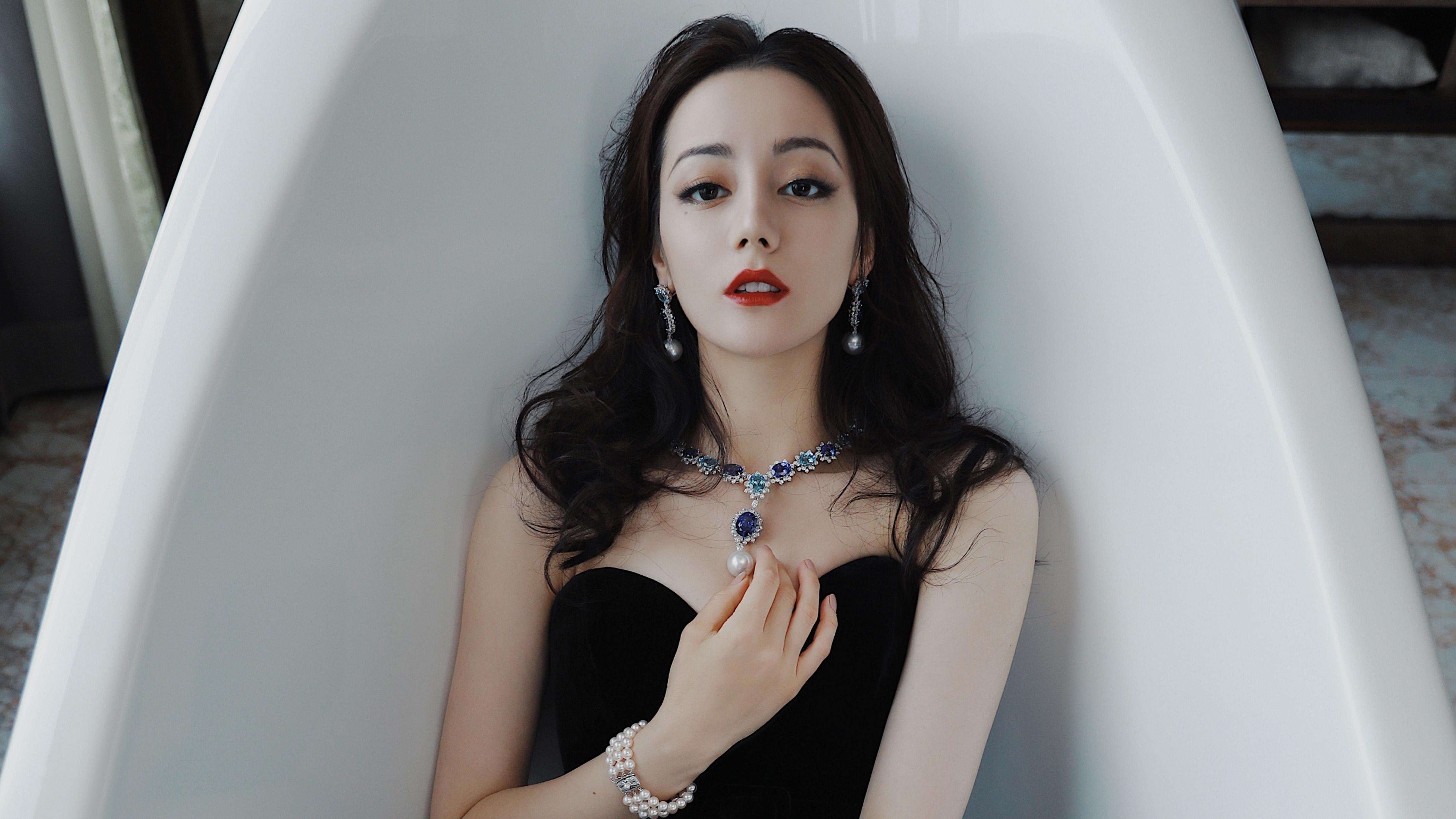 国家队长期无固定比赛主场影响凝聚力，国家队没比赛时队员干什么